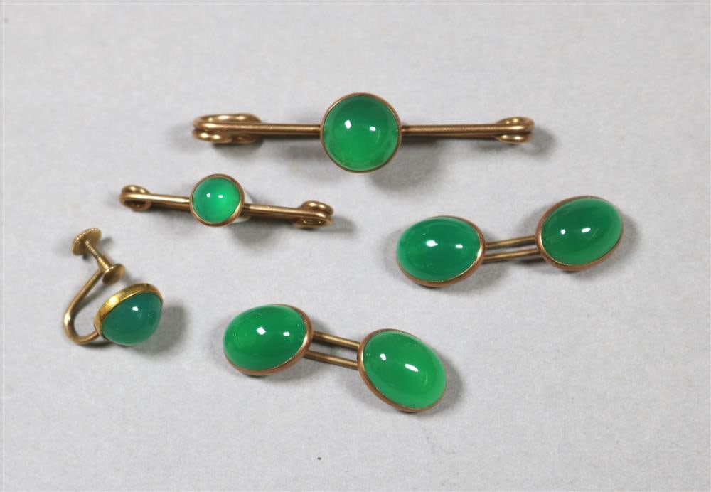 PAIR EDWARDIAN 14K ROSE GOLD AND GREEN CABOCHON DOUBLE-ENDED CUFFLINKS. (1 of 15)