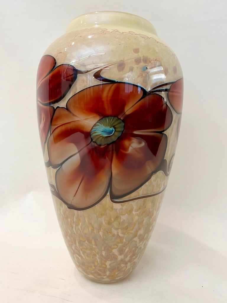 SATAVA ART GLASS VASE DEPICTING RED ROCK ROSE ON GOLD WEB GROUND.: SATAVA ART GLASS VASE DEPICTING RED ROCK ROSE ON GOLD WEB GROUND. H: 10 1/2 in.
