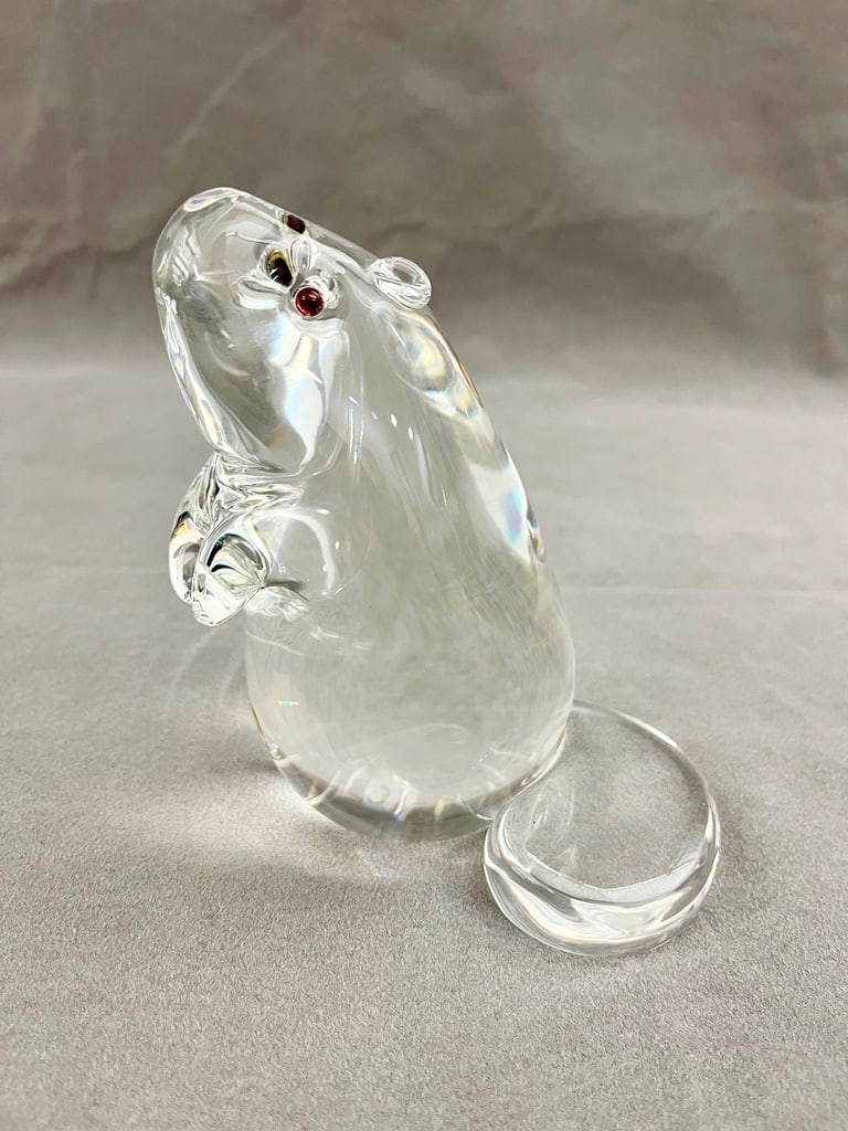 SIGNED STEUBEN COLORLESS CRYSTAL BEAVER WITH GARNET EYES, Lloyd Atkins design. - H: 6 in. (1 of 5)