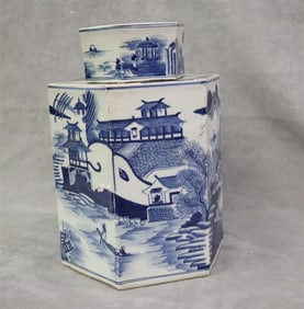 CHINESE BLUE AND WHITE PORCELAIN HEXAGONALLY PANELED JAR WITH CONFORMING LIFT COVER, - H: 14 1/2".