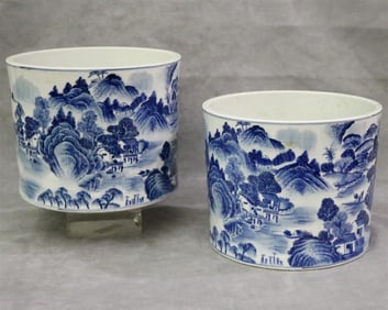 PAIR CHINESE BLUE AND WHITE PORCELAIN CYLINDRICAL BRUSH HOLDERS. - H: 7". D: 9".