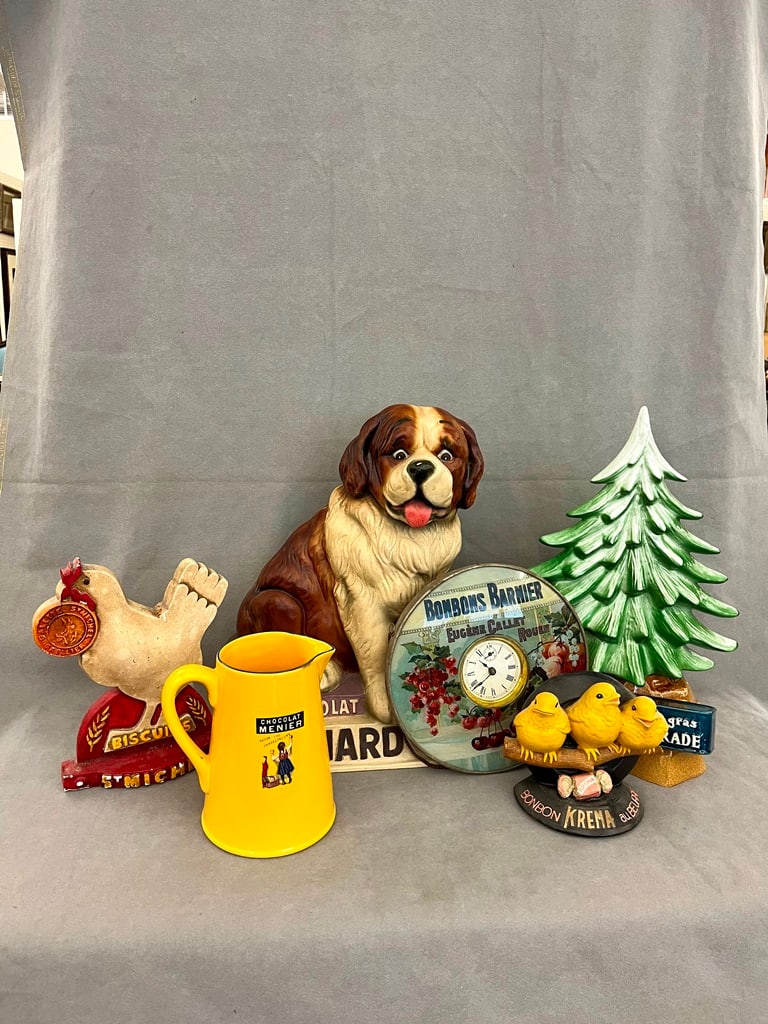 SIX ASSORTED VINTAGE FRENCH ADVERTISING ITEMS, (1 of 8)