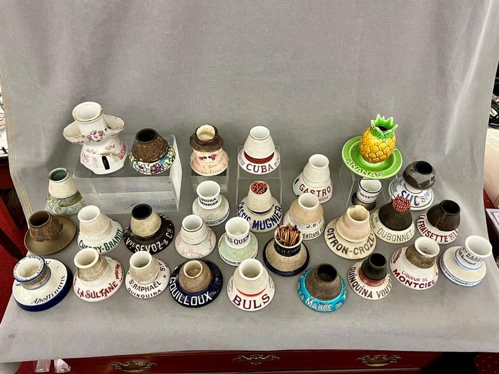 COLLECTION 30 VINTAGE PORCELAIN/CERAMIC ADVERTISING MATCH STRIKES. (1 of 6)