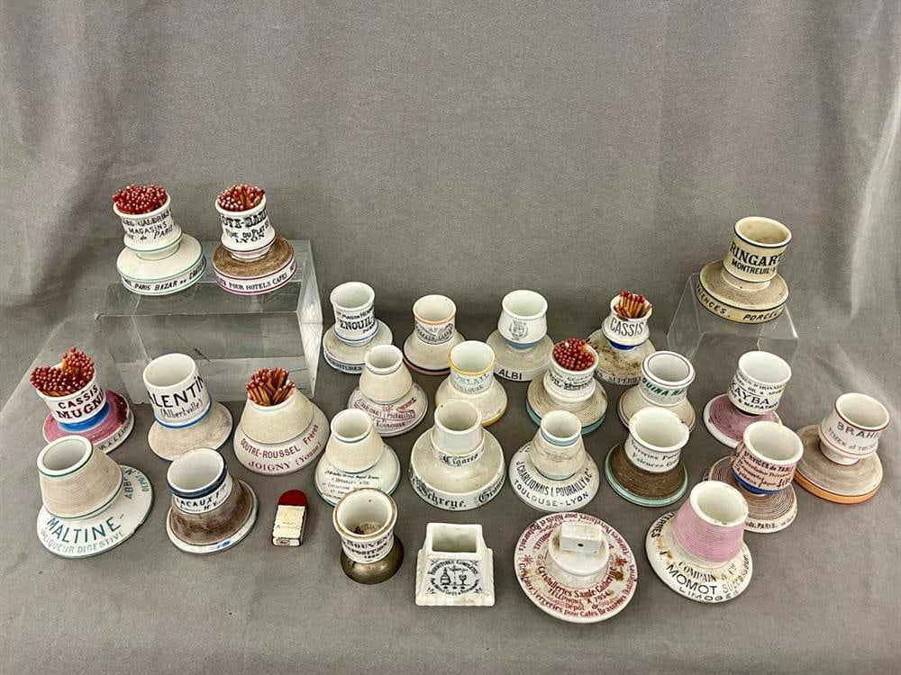 COLLECTION 28 VINTAGE PORCELAIN /CERAMIC ADVERTIING MATCHSTRIKES. (1 of 7)