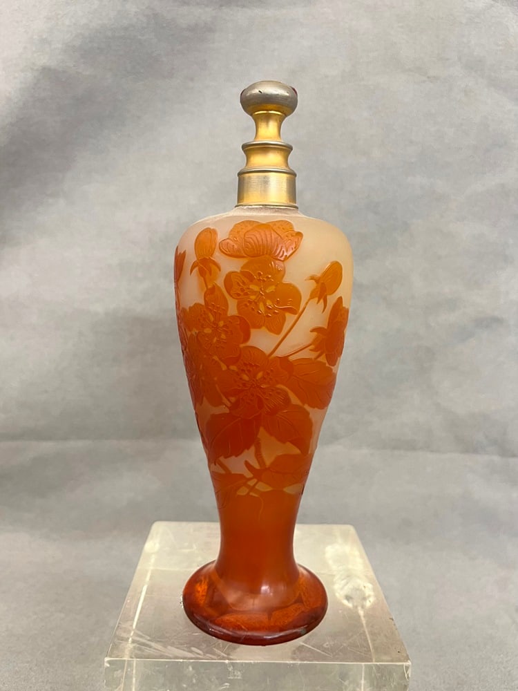 EARLY 20TH CENTURY SIGNED GALLE, ETCHED APRICOT COLOR-ON-FROSTED-COLORLESS FLORAL CAMEO ART GLASS (1 of 4)