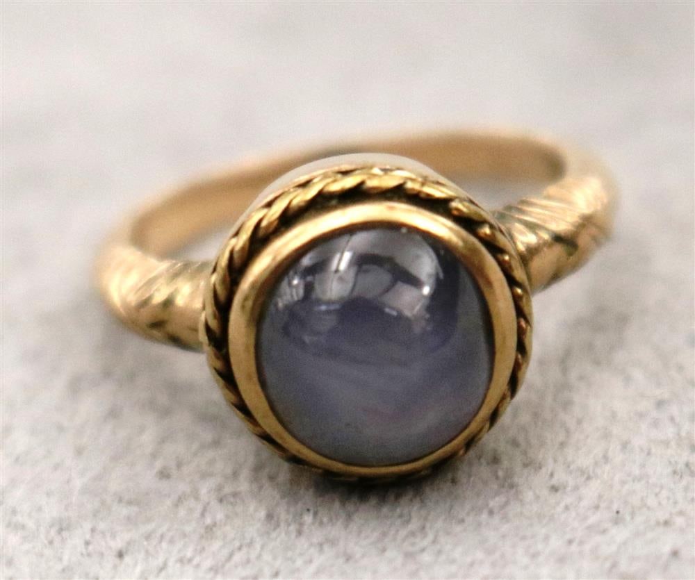 14K YELLOW GOLD AND STAR SAPPHIRE RING, early-to-mid 20th century. - Ring size: 4 1/4. (1 of 12)
