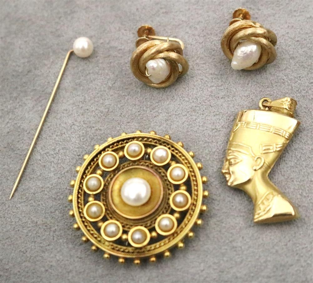 FOUR ASSORTED ITEMS YELLOW GOLD JEWELRY, (1 of 17)