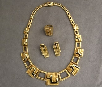 SIGNED BURLE MARX 18K BRIGHT-POLISHED AND TEXTURED GEOMETRIC LINK FLEXIBLE CHOKER WITH MATCHING RING