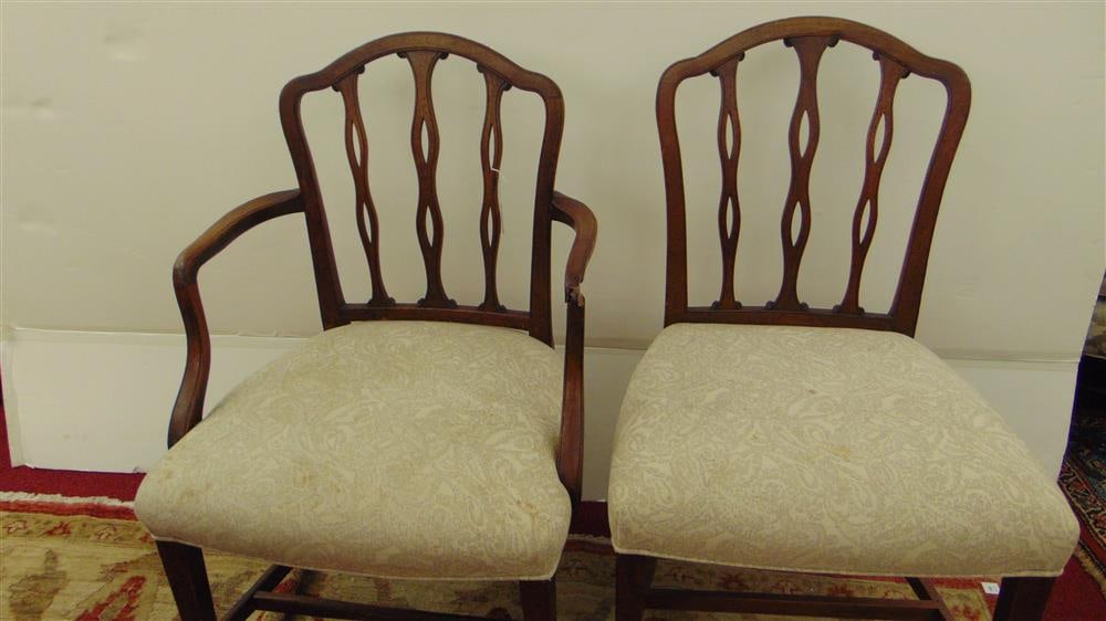 SET NINE HEPPLEWHITE WALNUT DINING CHAIRS. (1 of 8)
