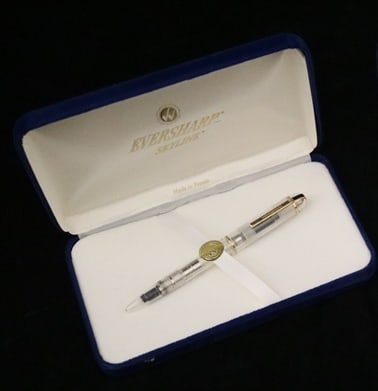 EVERSHARP SKYLINE "DEMONSTRATOR" FOUNTAIN PEN, (1 of 3)
