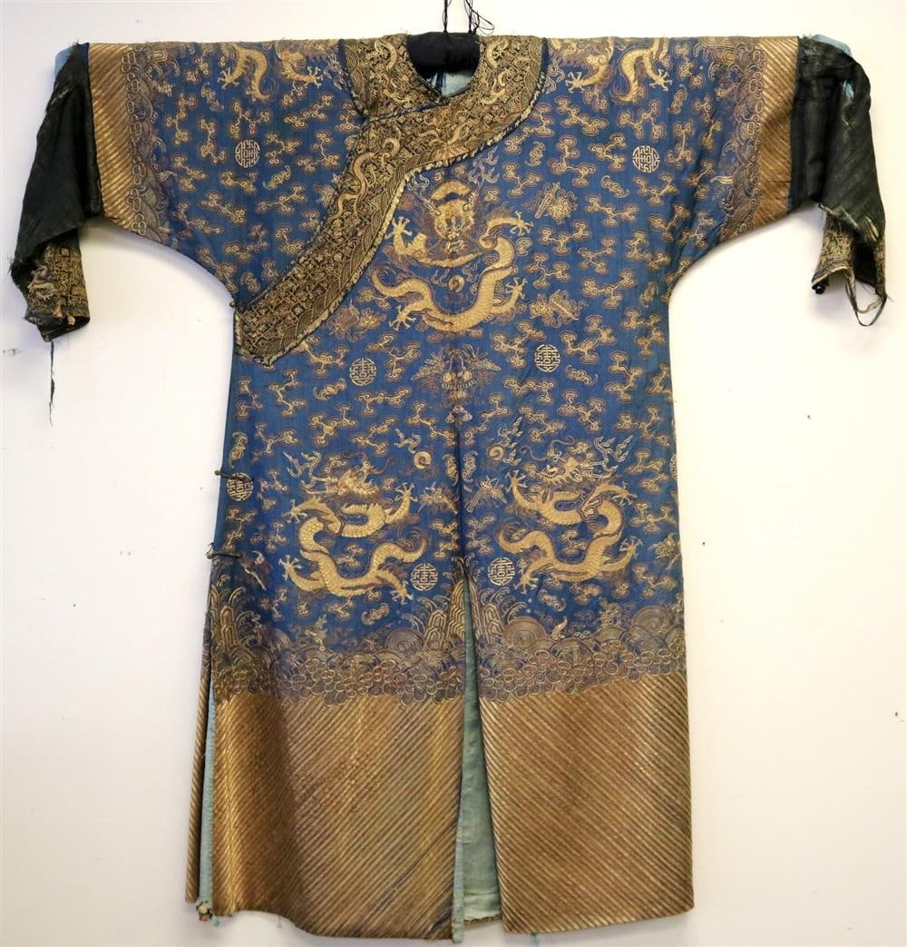 19TH CENTURY CHINESE GOLD THREAD-ON-SILK IMPERIAL ROBE, Guangxu period, 1875–1908. (1 of 20)