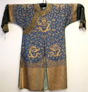 19TH CENTURY CHINESE GOLD THREAD-ON-SILK IMPERIAL ROBE, Guangxu period, 1875–1908.
