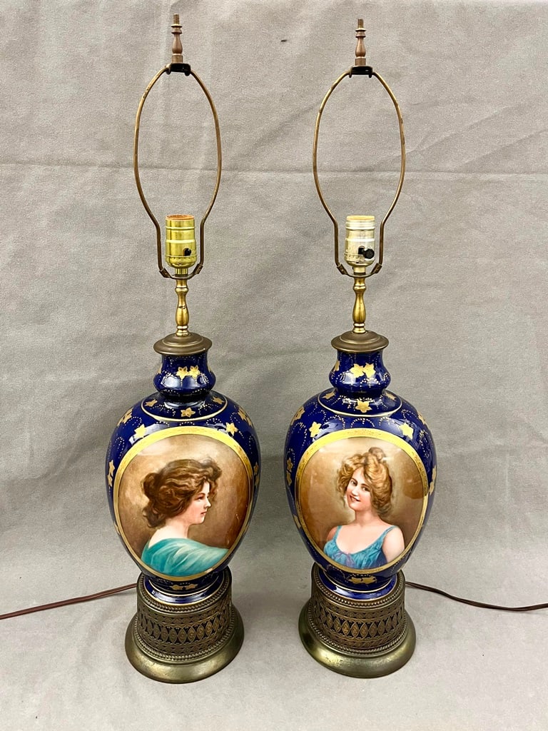 PAIR VICTORIAN PAINTED PORCELAIN PORTRAIT VASES MOUNTED AS TABLE LAMPS. late 19th century. - H: 29 (1 of 7)