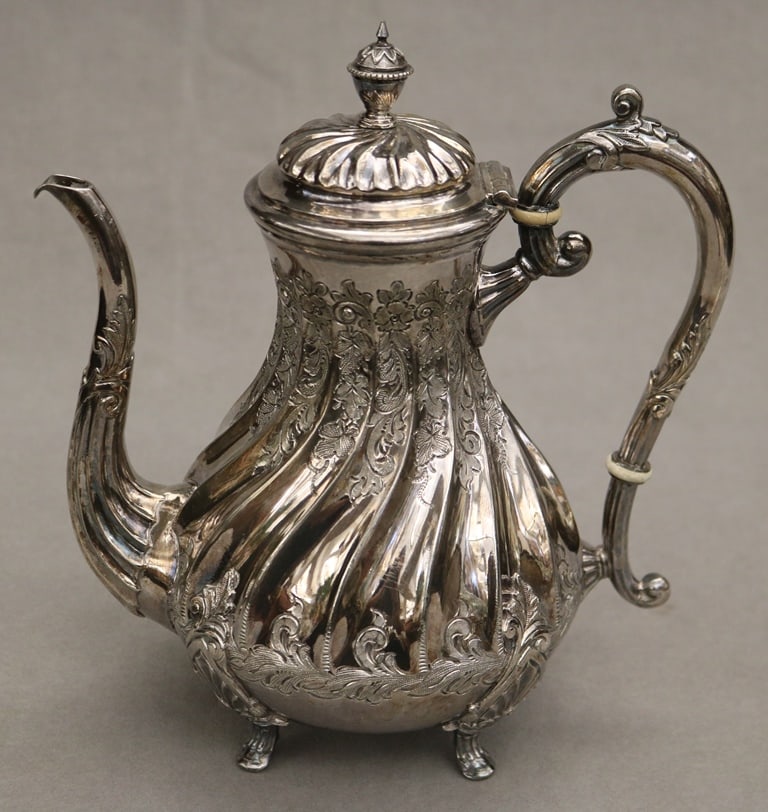 HEAVY SILVER-PLATED SWIRL-MOLDED PYRIFORM TEA/COFFEE POT. late 19th century. - H: 9 3/4 in. (1 of 11)