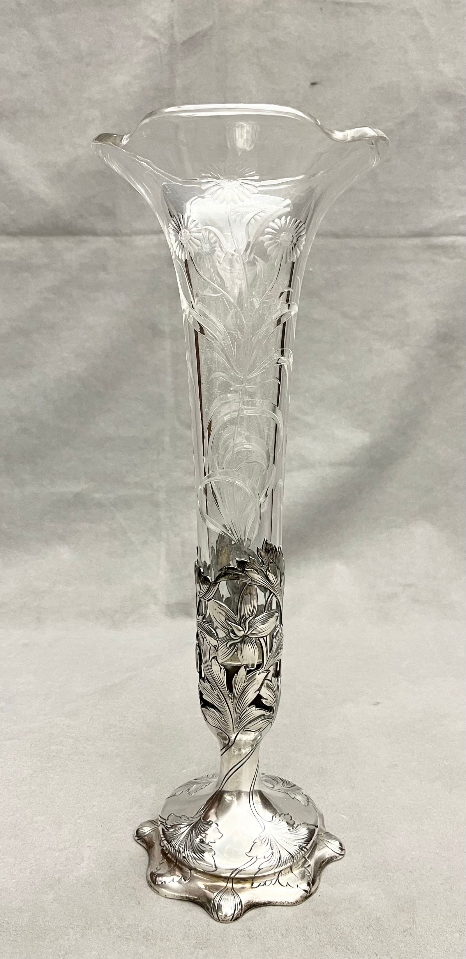 GORHAM CO. ART NOUVEAU WEIGHTED STERLING SILVER AND ETCHED CRYSTAL FLORAL DESIGN VASE. - H: 15 1/4 (1 of 7)