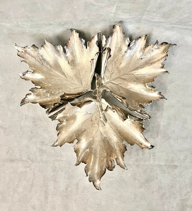 SIGNED BUCCELLATI STERLING SILVER LEAF DESIGN CENTERPIECE/SERVING DISH, - L: 16 in. Wt. 38 troy oz. (1 of 8)