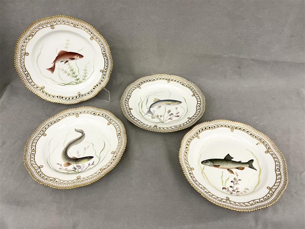 SET FOUR ROYAL COPENHAGEN FAUNA DANICA PORCELAIN FISH-DECORATED PLATES . - D: 10 in. (1 of 10)