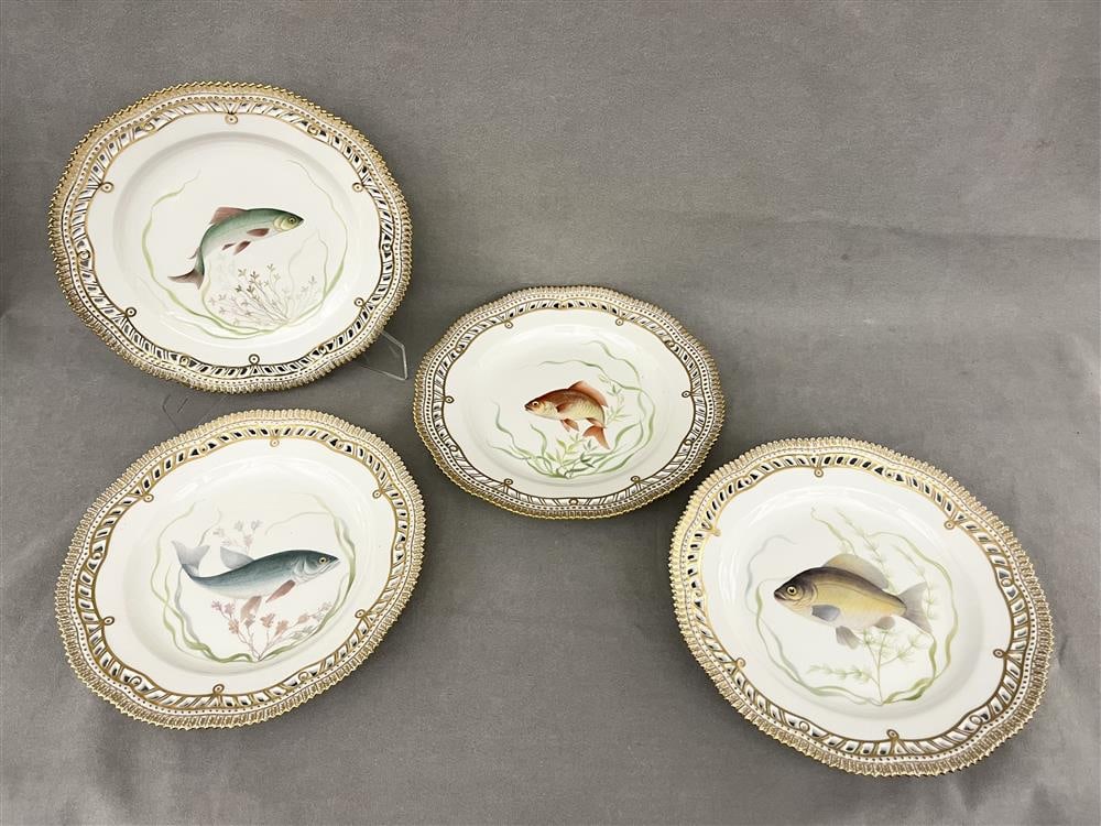 SET FOUR ROYAL COPENHAGEN FAUNA DANICA PORCELAIN FISH-DECORATED PLATES . - D: 10 in. (1 of 12)