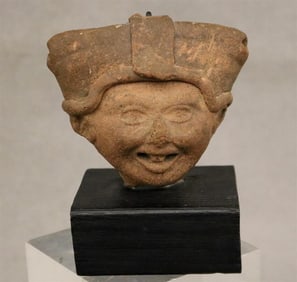MEXICAN VERACRUZ SMILING PRE COLUMBIAN POTTERY HEAD, 600 - 800 AD. - height (including base): 4
