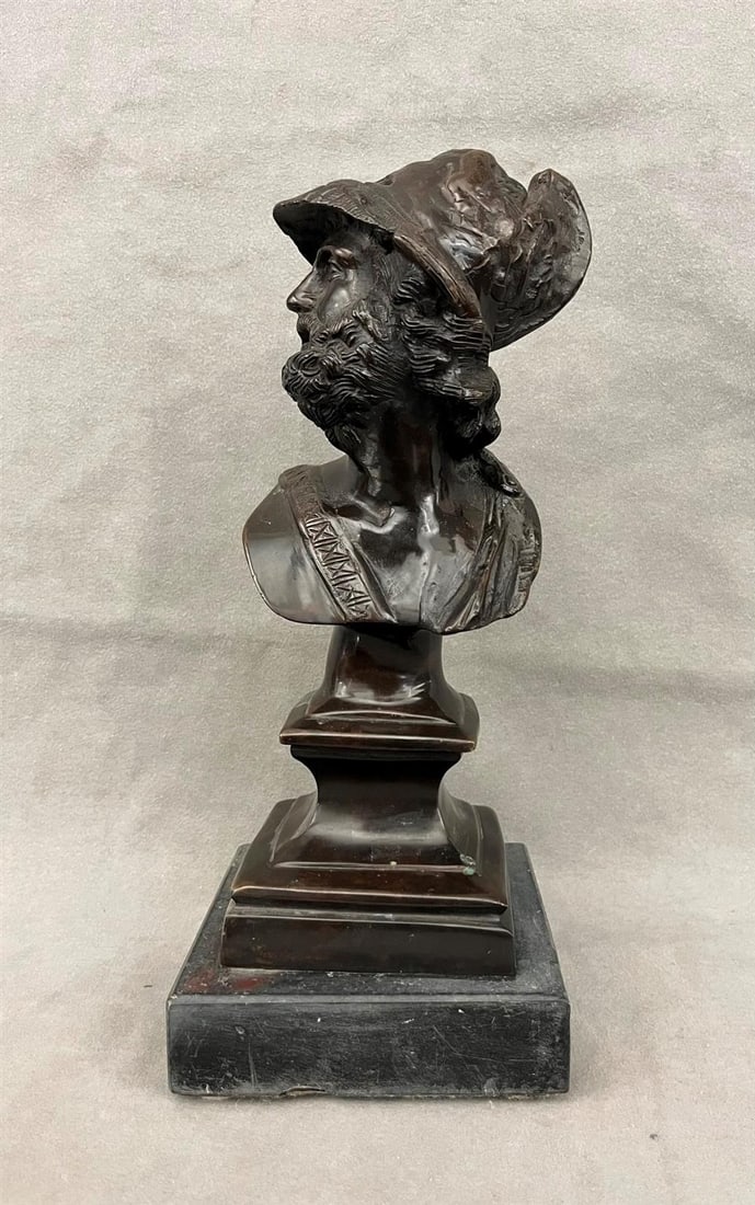 PATINATED BRONZE BUST OF PERICLES, 20th century. - Height: 13.5 inches (including base).: PATINATED BRONZE BUST OF PERICLES, 20th century. - Height: 13.5 inches (including base).