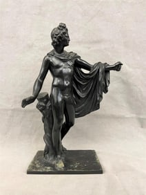 GRAND TOUR BRONZE OF APOLLO BELVEDERE, AFTER THE ANTIQUE, Early 20th century. - Height: 14.5 inches.