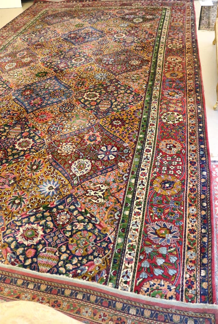 KERMAN RUG. - App. 11 ft. x 20 ft. 7 in. (1 of 18)