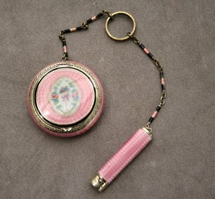 1920S STERLING SILVER AND STRAWBERRY PINK GUILLOCHE ENAMEL COMPACT AND LIPSTICK CASE ON TUBULAR-LINK