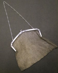 EDWARDIAN STERLING SILVER MESH PURSE. - 6 1/2" x 6". Wt: 6.5 troy oz.