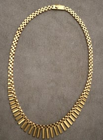 18K (750) YELLOW GOLD FRINGE CHOKER. - L: 16". W: 5/8", at widest point. Wt: 16 dwt.
