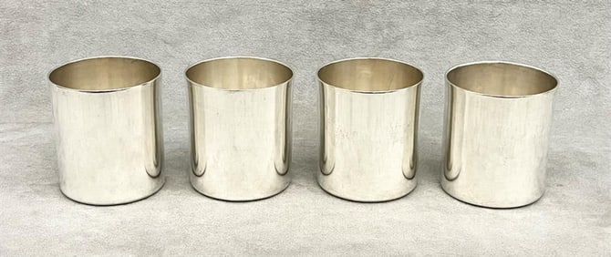 SET OF FOUR MEXICAN PLAIN STERLING SILVER CYLINDRICAL CUPS, MADE IN TAXCO. - H: 3 1/8". Wt: 26 troy