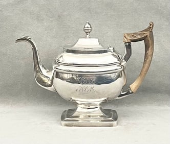 AMERICAN COIN SILVER PEDESTAL-BASE TEAPOT. early 19th century. - H: 7 7/8". Gross Wt: 22.2 troy oz.,