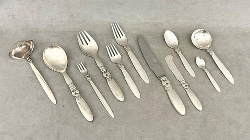 84-PIECE SERVICE GEORG JENSEN "CACTUS" PATTERN STERLING SILVER FLATWARE. - Wt: 93.6 (excluding
