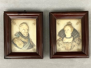 PAIR HIGH RELIEF-CARVED MINIATURE PORTRAITS OF ELIZABETHAN NOTABLES, 19th century. - Overall as