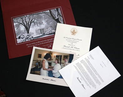 PRESIDENT BARACK OBAMA AND MICHELLE OBAMA SIGNED CHRISTMAS CARDS, CORRESPONDENCE, SIGNED PHOTOS, AND: PRESIDENT BARACK OBAMA AND MICHELLE OBAMA SIGNED CHRISTMAS CARDS, CORRESPONDENCE, SIGNED PHOTOS, AND MEMORABILIA. Including five holiday cards; typed signed letter from Michelle Obama on White House