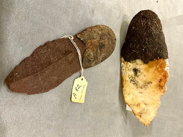 AUSTRALIAN VAR ABORIGINAL STONE KNIFE POINTS. - Height approximately: 5.5 inches.