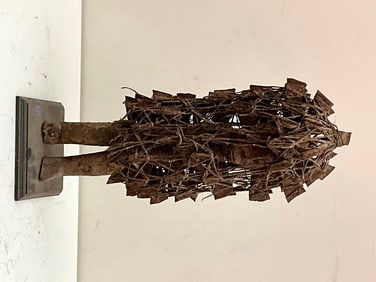 BURKINA FASO BWA KO DIOUGOU SCULPTURE. - Height: 25 inches.