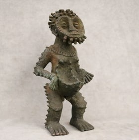 CAMEROONEAN TIKAR PEOPLE BRONZE STATUE. - Height: 15 inches.