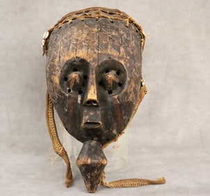 CONGOLESE BWAMI LEGA "LUKWAKONGO" MASK, - Height: 16 inches.