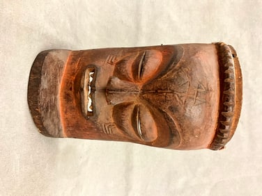 CONGOLESE CHOKWE CHIHONGO MASK. - Height: 8.5 inches.