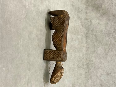 CONGOLESE KUBA PEOPLE DIVINATION IMPLEMENT ITUMBWA. - Height approximately: 10 inches.