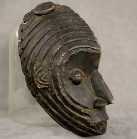 CONGOLESE LUBA KIFWEBE MASK, - height: 13 inches.