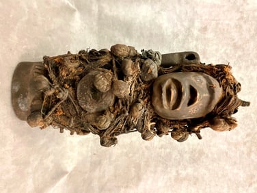 CONGOLESE NKONDI NKISI FIGURE. - Height: 15 inches.