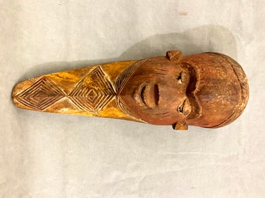 CONGOLESE PENDE PEOPLE MBUYA KIYOWO MASK. - Height: 19 inches.