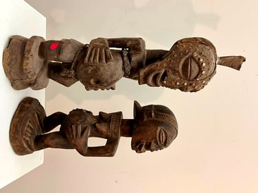 CONGOLESE SONGYE FEMALE STATUES. - Height: 22.5 inches.