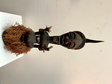 CONGOLESE SONGYE NKISI POWER FIGURE. - Height: 33 inches.