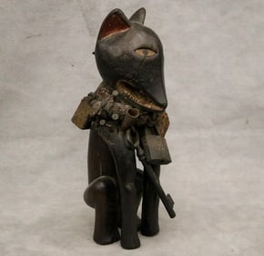 CONGOLESE VILI WOODEN DECORATED FETISH. - Height: 10 inches.