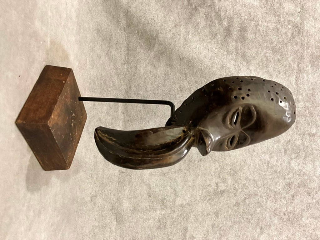 LIBERIAN DAN MAOU PEOPLE ZOOMORPHIC MASK. - Height approximately: 17 inches (including base). (1 of 13)