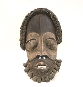 LIBERIAN DAN PEOPLES MASK, Late 20th century. - Height: 19 inches.