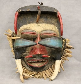 LIBERIAN WE OR GUERE MASK, - Height:.