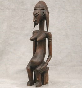 MALIAN BAMANA SEATED KALA FEMALE STATUE. - Height: 22.5 inches.